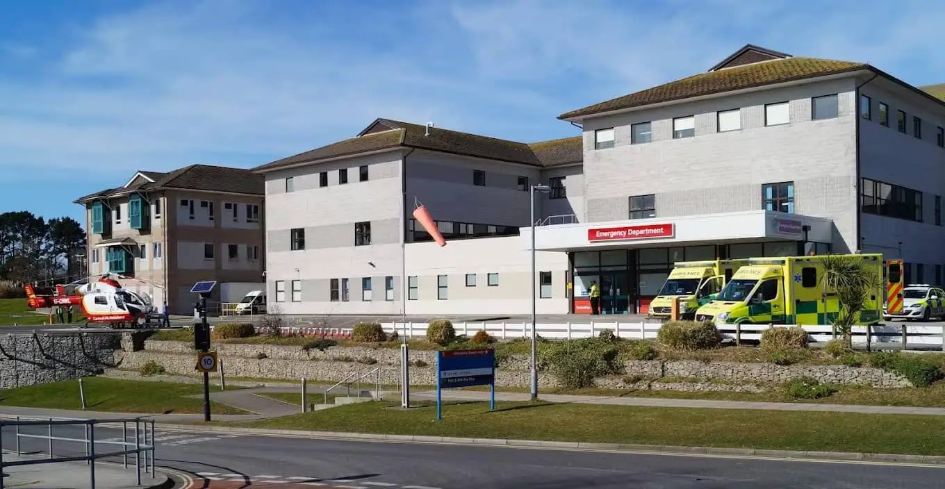 Royal Cornwall Hospital - A&E Department in TRURO, Cornwall - Current wait time: 0 minutes