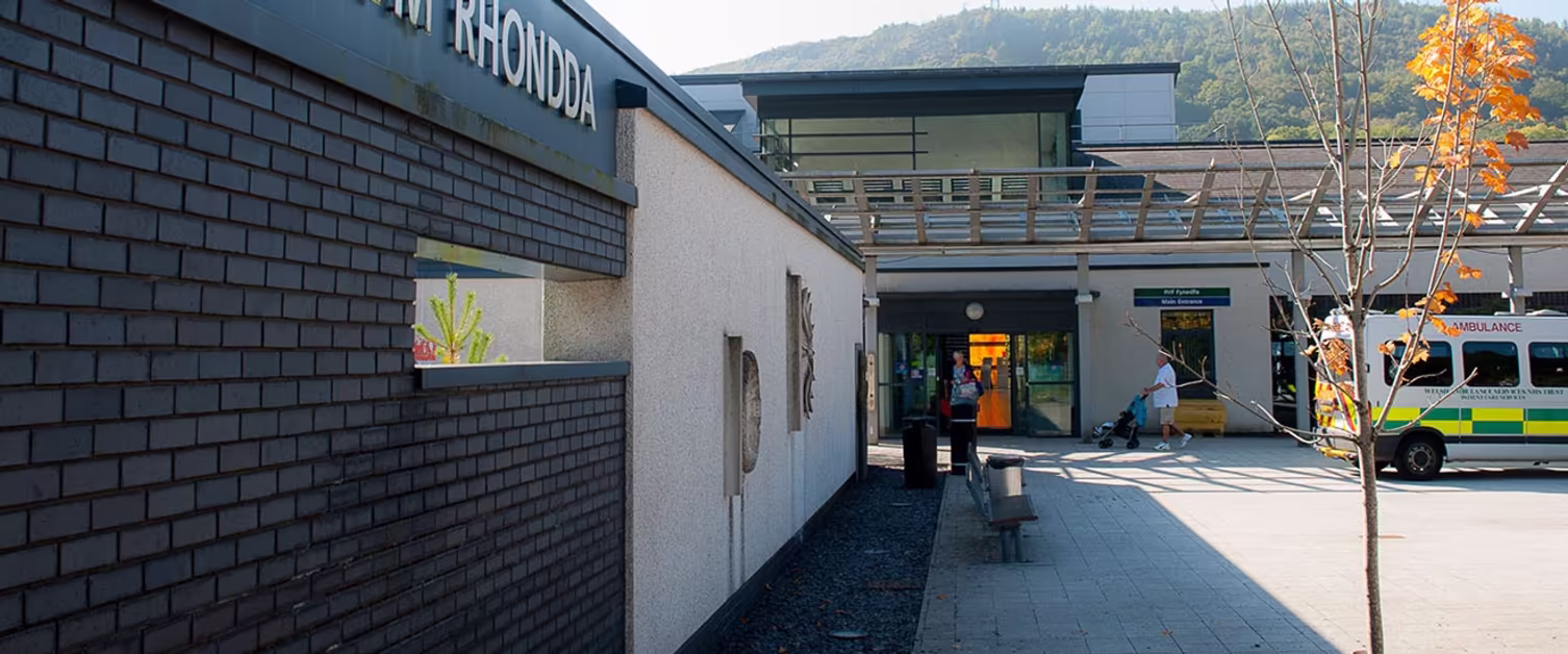Ysbyty Cwm Rhondda - Minor Injuries Unit entrance and building exterior. Located in Tonypandy, Wales.