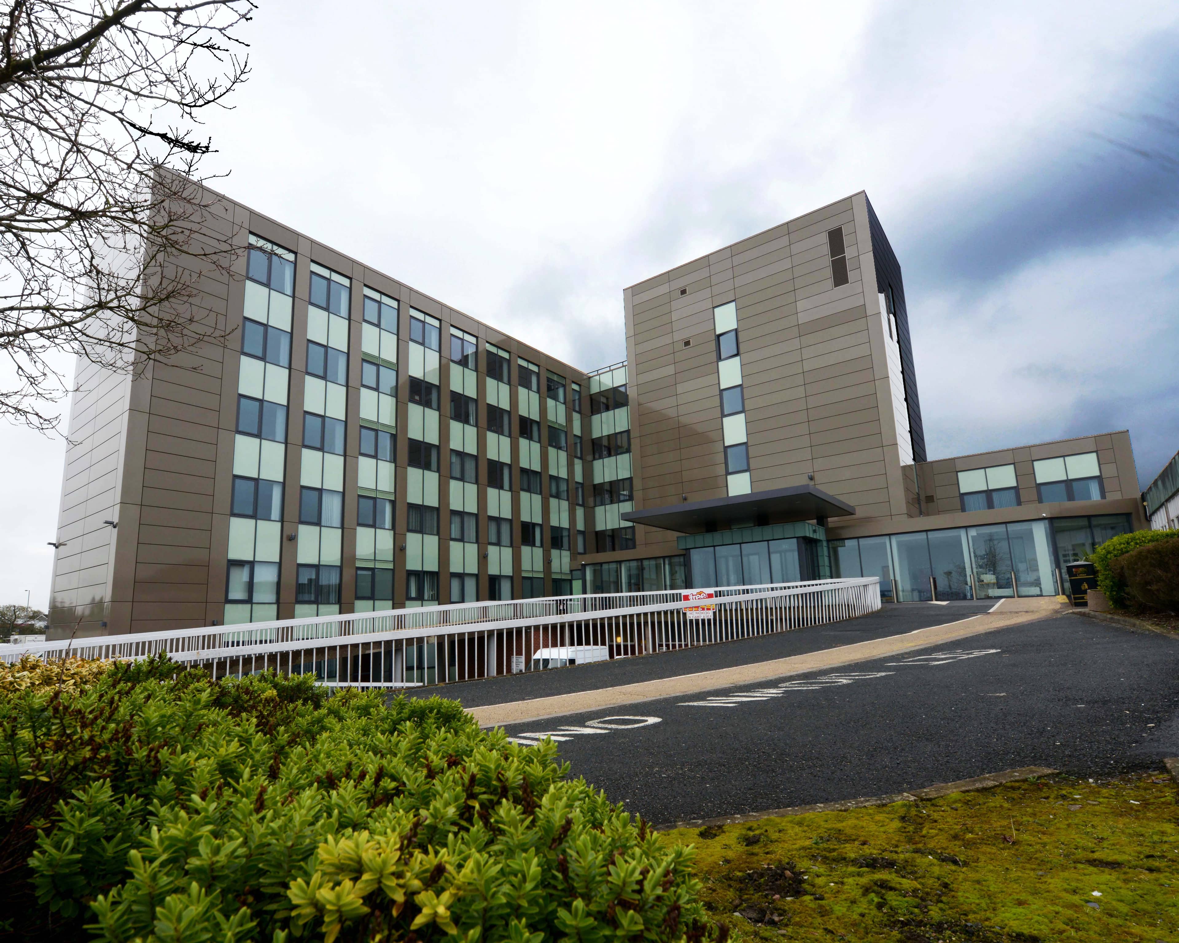 South Tyrone Hospital MIU - MIU Department in DUNGANNON, Northern Ireland - Current wait time: 0 minutes